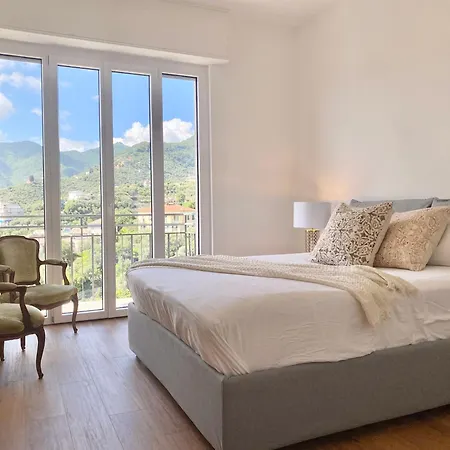 Casaviva - Terrace With Parking In Rapallo
