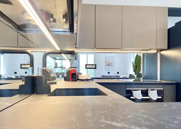 Апартаменти Casaviva - Terrace With Parking In *