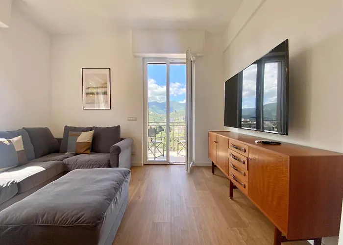 Апартаменти Casaviva - Terrace With Parking In *