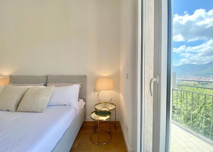 Casaviva - Terrace With Parking In Апартаменти