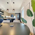 Casaviva - Terrace With Parking In Apartment