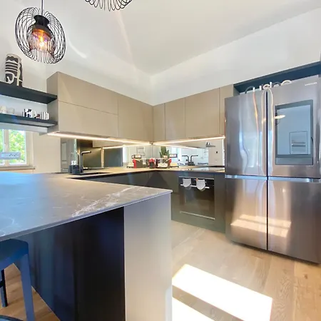 Casaviva - Terrace With Parking In *